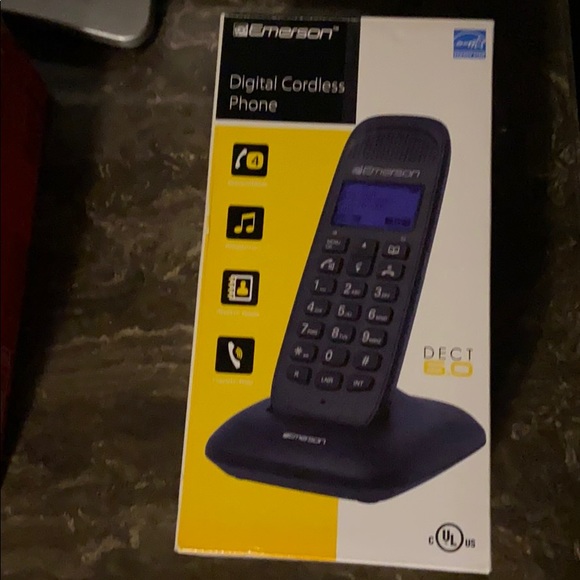 Phone - Picture 1 of 1